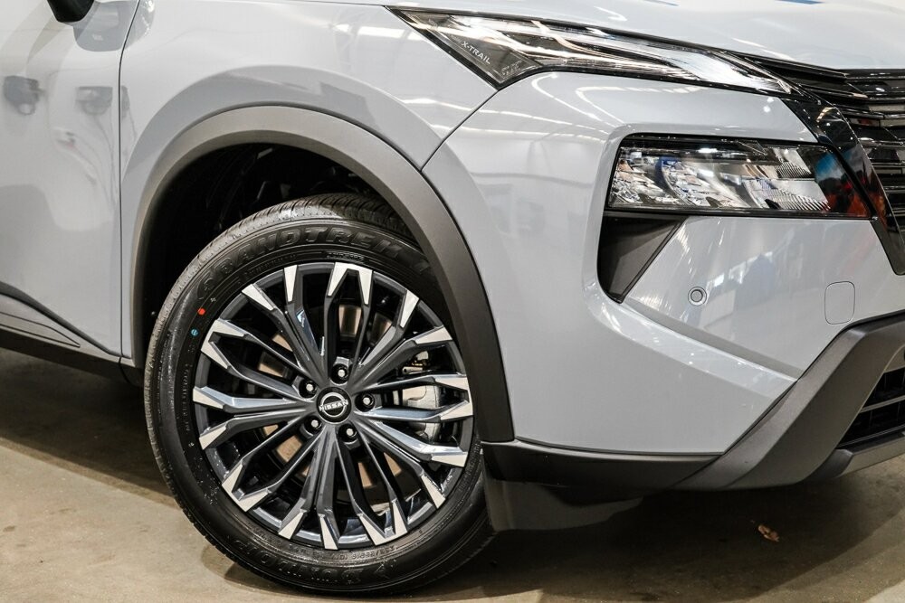 Nissan X-trail image 2