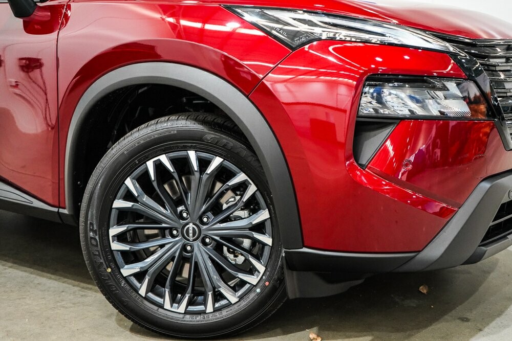 Nissan X-trail image 2