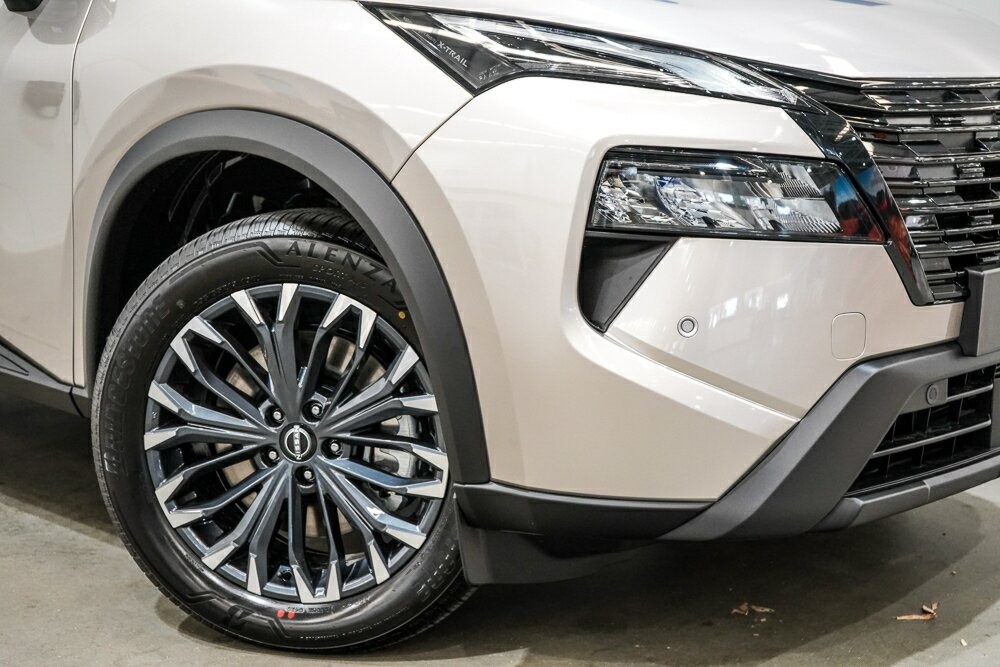 Nissan X-trail image 2