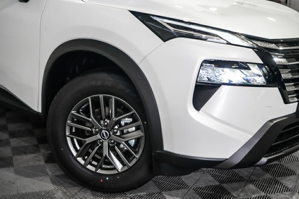 Nissan X-trail image 2