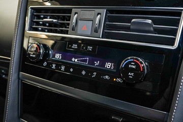 https://vehicle-cdn.autoleague.cloud/33417_3000680_26.jpg