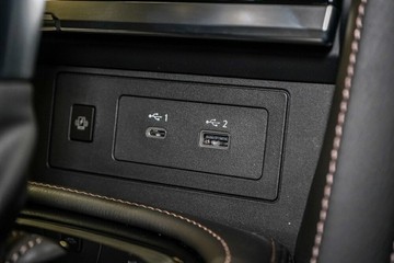 https://vehicle-cdn.autoleague.cloud/33417_3000680_27.jpg
