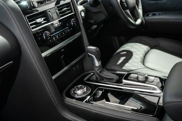https://vehicle-cdn.autoleague.cloud/33417_3001323_24.jpg
