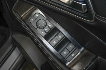 https://vehicle-cdn.autoleague.cloud/33417_3002033_16.jpg