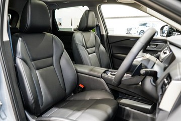 https://vehicle-cdn.autoleague.cloud/33417_3002033_18.jpg
