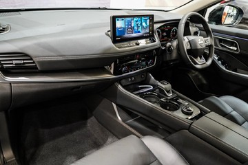 https://vehicle-cdn.autoleague.cloud/33417_3002033_30.jpg