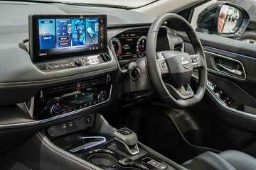 https://vehicle-cdn.autoleague.cloud/33417_3002033_31.jpg