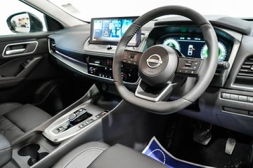 https://vehicle-cdn.autoleague.cloud/33417_3003273_11.jpg