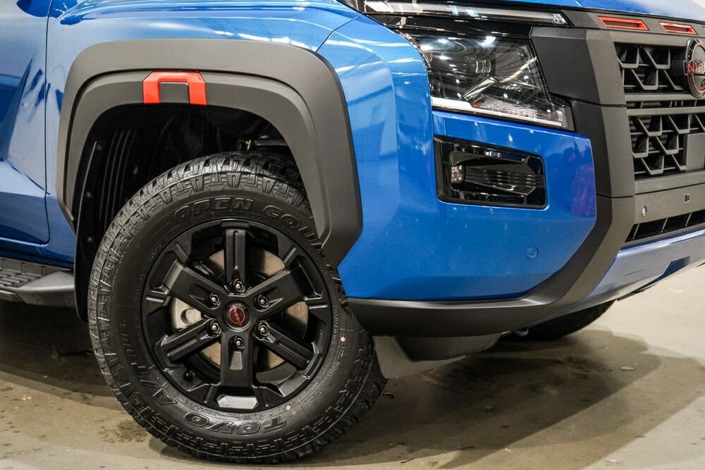 Nissan Navara image 2