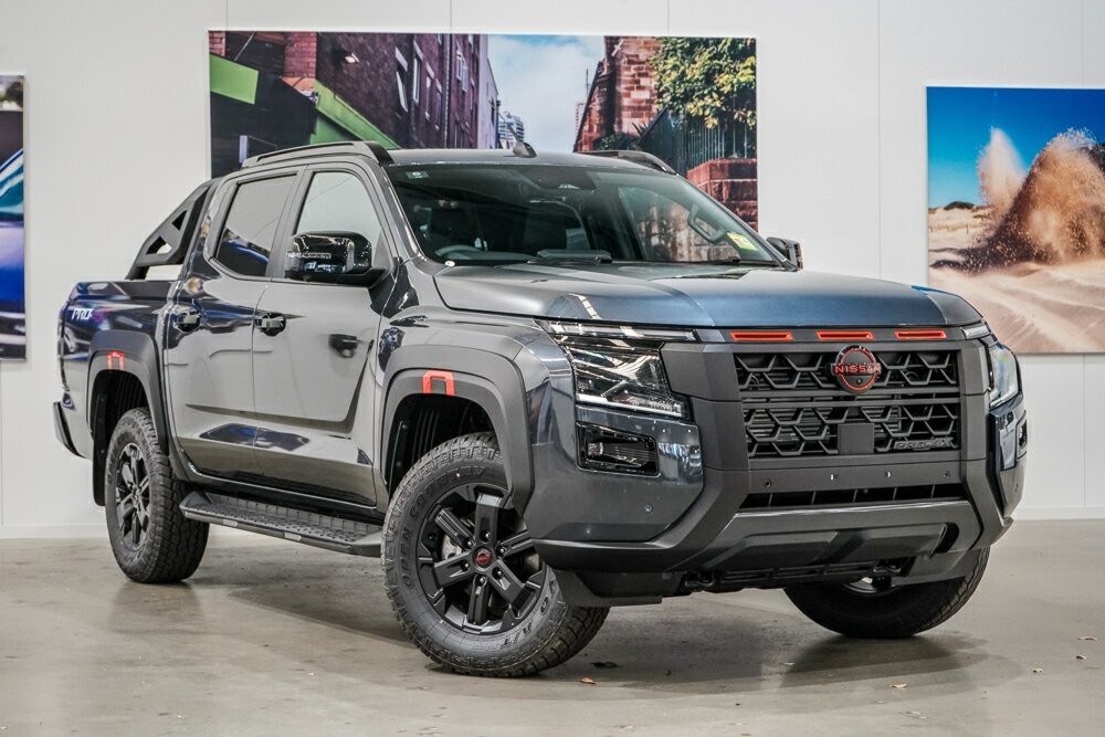 Nissan Navara image 1