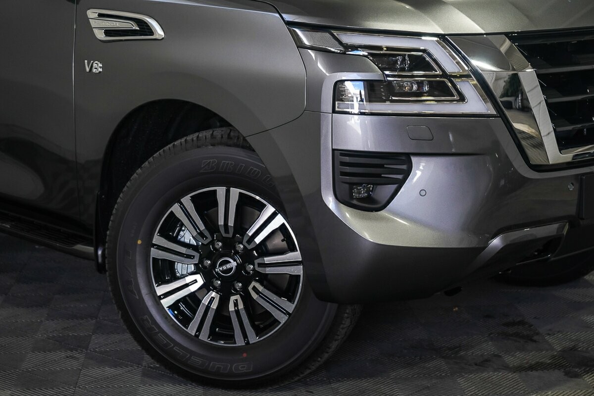 Nissan Patrol image 2