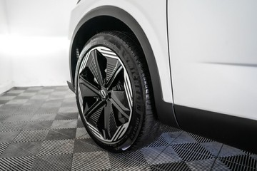 https://vehicle-cdn.autoleague.cloud/33417_3007597_6.jpg