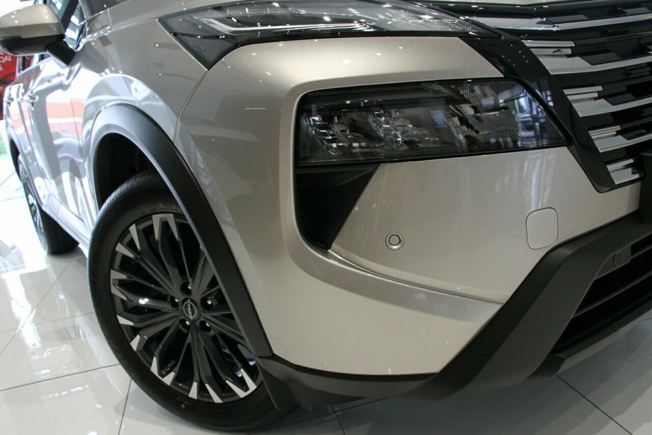 Nissan X-trail image 2