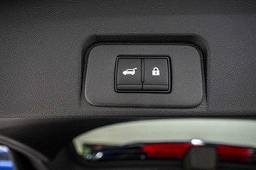 https://vehicle-cdn.autoleague.cloud/33417_3010568_19.jpg