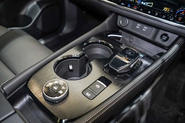https://vehicle-cdn.autoleague.cloud/33417_3010568_22.jpg