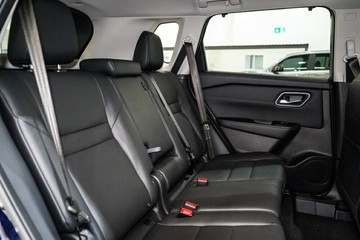https://vehicle-cdn.autoleague.cloud/33417_3010568_24.jpg