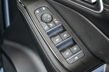 https://vehicle-cdn.autoleague.cloud/33417_3012855_18.jpg