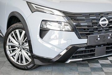 https://vehicle-cdn.autoleague.cloud/33417_3012855_2.jpg