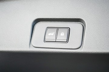 https://vehicle-cdn.autoleague.cloud/33417_3012855_9.jpg