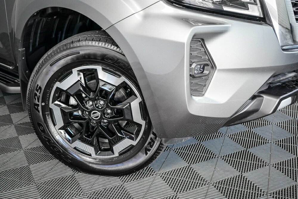 Nissan Navara image 2