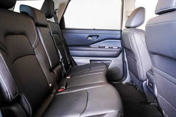 https://vehicle-cdn.autoleague.cloud/33489_2919314_10.jpg