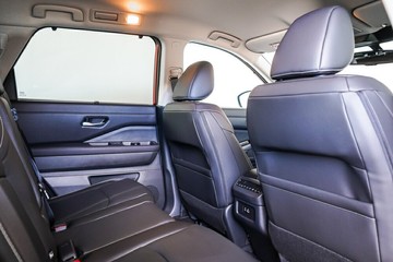 https://vehicle-cdn.autoleague.cloud/33489_2919314_11.jpg