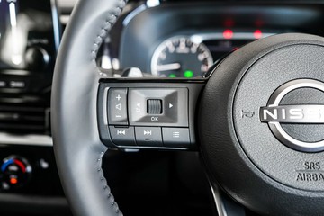https://vehicle-cdn.autoleague.cloud/33489_2919314_17.jpg