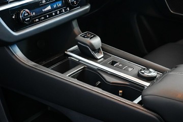 https://vehicle-cdn.autoleague.cloud/33489_2919314_25.jpg