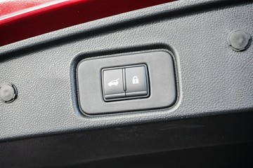 https://vehicle-cdn.autoleague.cloud/33489_2919314_9.jpg
