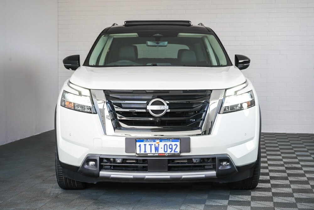 Nissan Pathfinder image 3