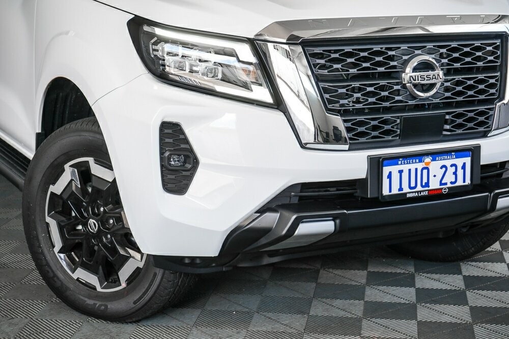Nissan Navara image 2