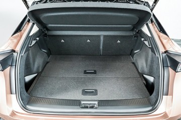 https://vehicle-cdn.autoleague.cloud/33489_2968040_10.jpg