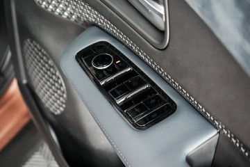 https://vehicle-cdn.autoleague.cloud/33489_2968040_16.jpg