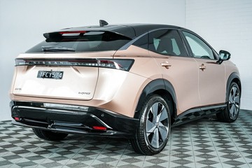 https://vehicle-cdn.autoleague.cloud/33489_2968040_7.jpg