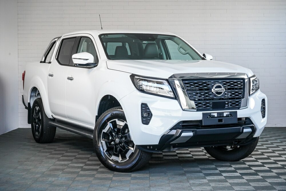 Nissan Navara image 1