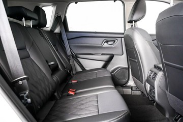 https://vehicle-cdn.autoleague.cloud/33489_2983803_11.jpg