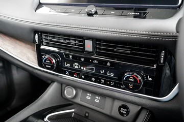 https://vehicle-cdn.autoleague.cloud/33489_2983803_21.jpg