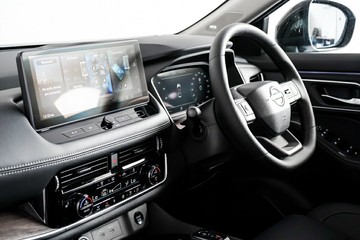 https://vehicle-cdn.autoleague.cloud/33489_2983803_24.jpg