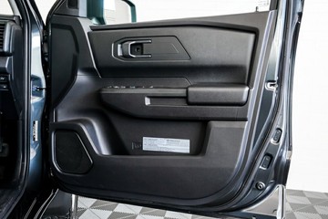 https://vehicle-cdn.autoleague.cloud/33489_2986853_13.jpg