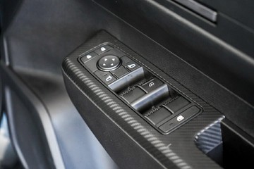 https://vehicle-cdn.autoleague.cloud/33489_2986853_14.jpg