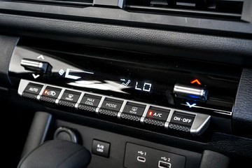 https://vehicle-cdn.autoleague.cloud/33489_2986853_20.jpg