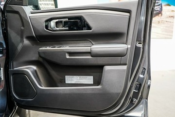 https://vehicle-cdn.autoleague.cloud/33489_2986902_13.jpg