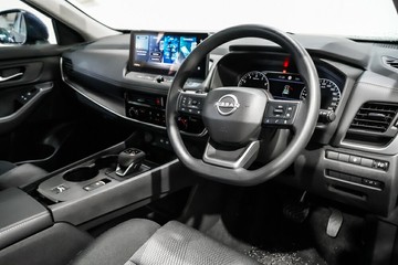 https://vehicle-cdn.autoleague.cloud/33489_2987217_13.jpg