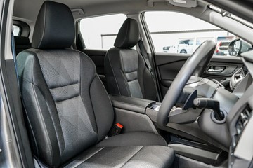 https://vehicle-cdn.autoleague.cloud/33489_2987368_15.jpg