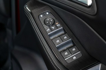 https://vehicle-cdn.autoleague.cloud/33489_2988868_13.jpg