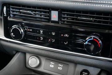https://vehicle-cdn.autoleague.cloud/33489_2988868_19.jpg