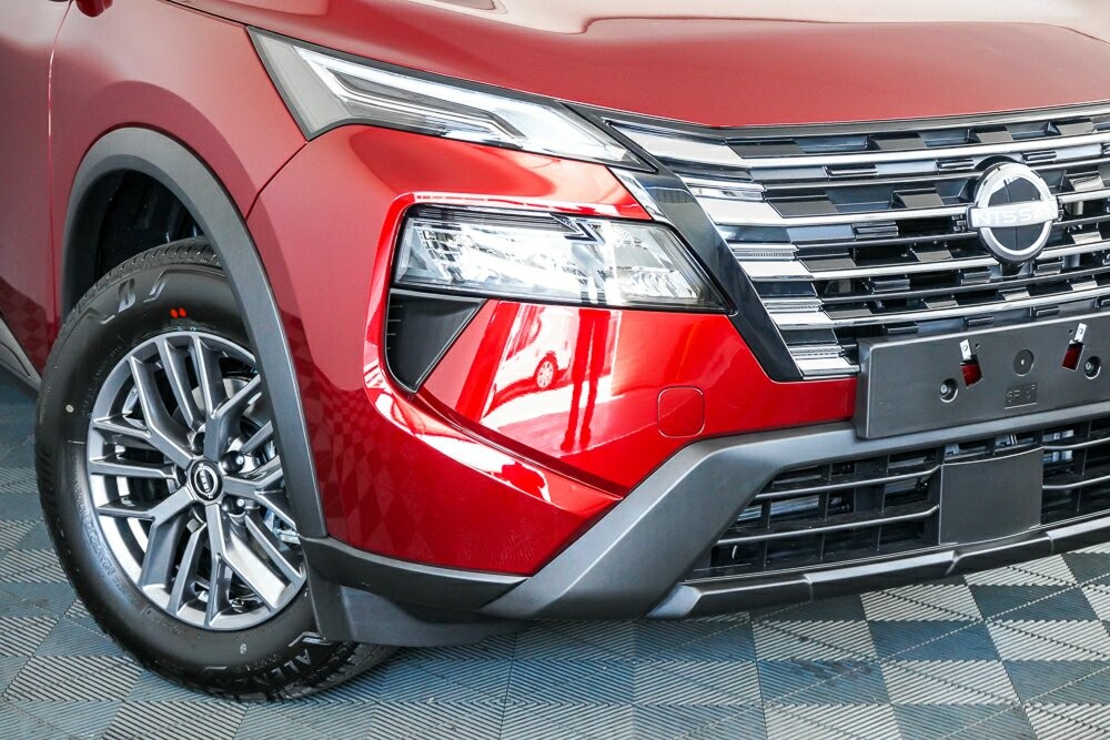 Nissan X-trail image 2