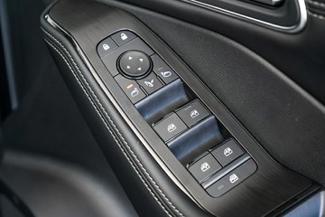 https://vehicle-cdn.autoleague.cloud/33489_2991231_15.jpg