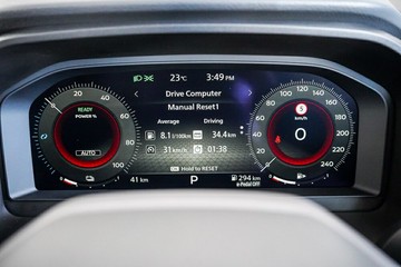https://vehicle-cdn.autoleague.cloud/33489_2991231_17.jpg