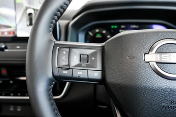 https://vehicle-cdn.autoleague.cloud/33489_2991231_18.jpg
